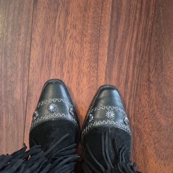 Western Cowboy Black Fringe Heeled Boots - Picture 3 of 4
